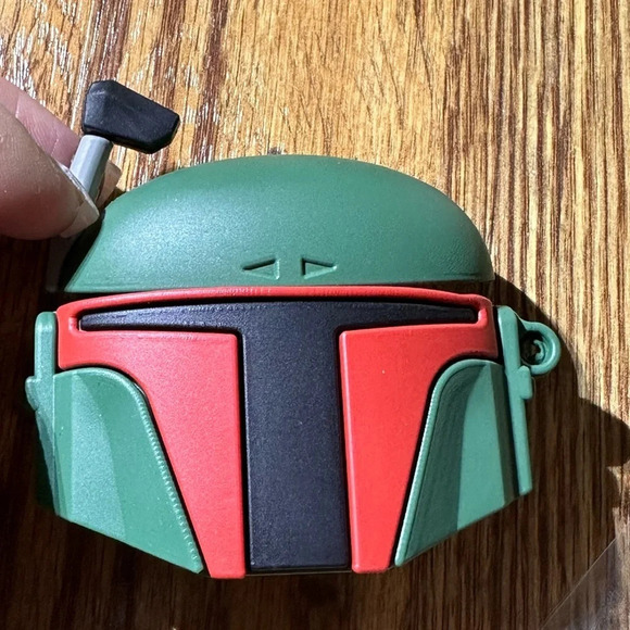 🆕 Mandalorian Boba Fett Silicone AirPod Case - Picture 5 of 5